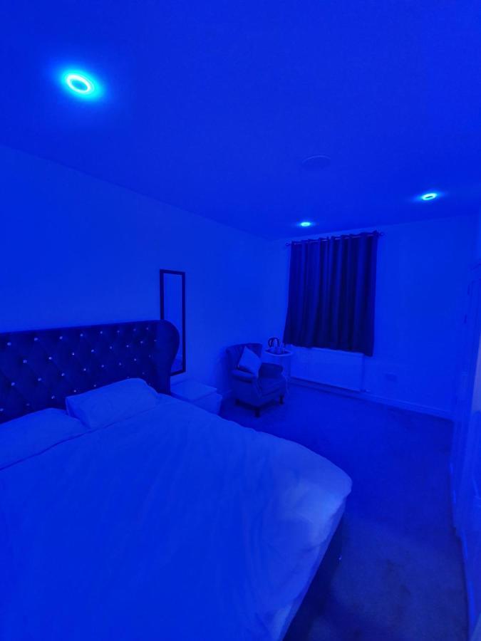 Beautiful Rooms Shaw St And Pine St Bury  Exterior foto