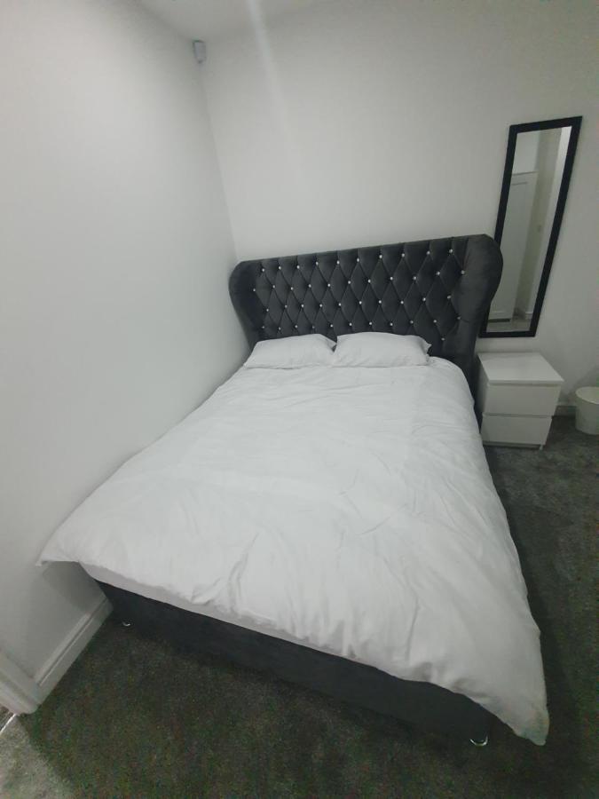 Beautiful Rooms Shaw St And Pine St Bury  Exterior foto
