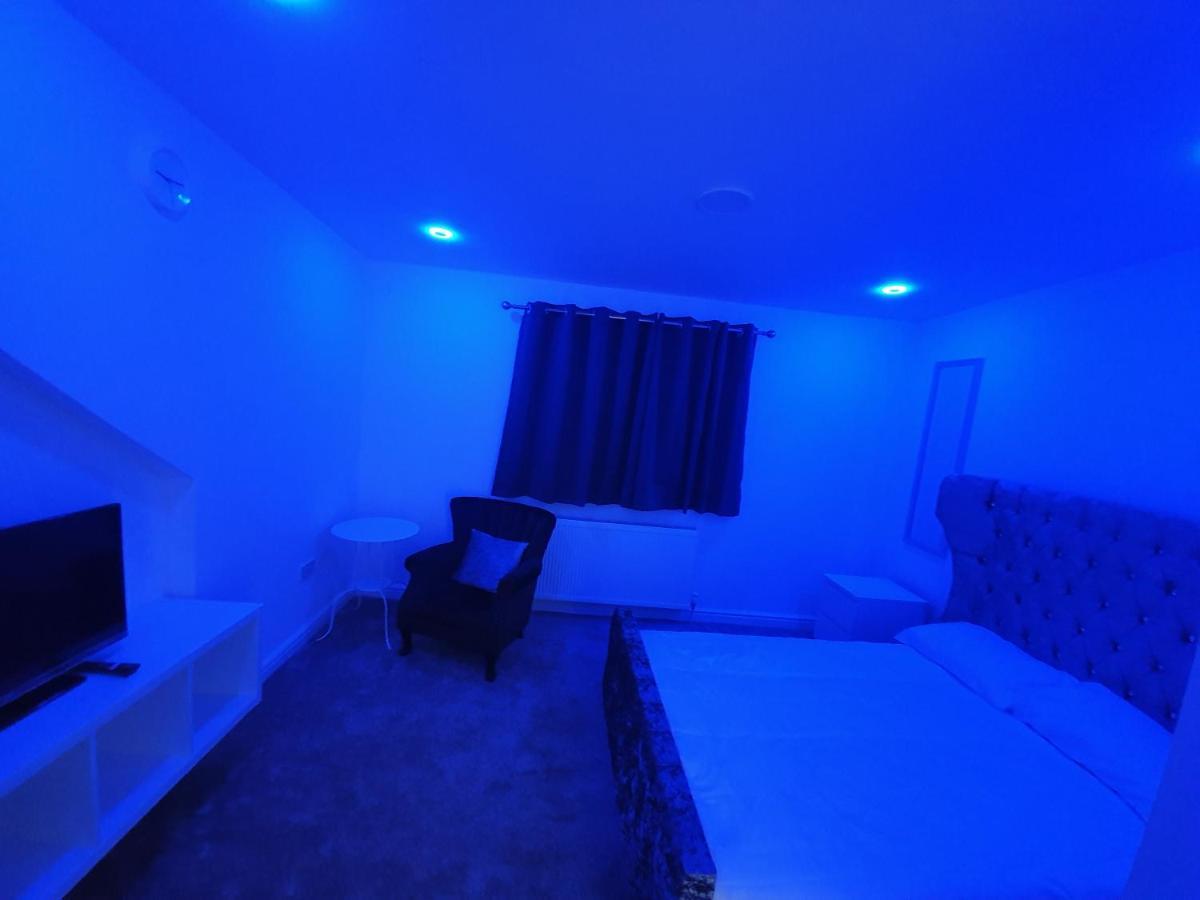Beautiful Rooms Shaw St And Pine St Bury  Exterior foto